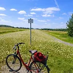 Bodden & Ostsee, Direkt Am Nationalpark, Ruhige Lage, Grosser Garten