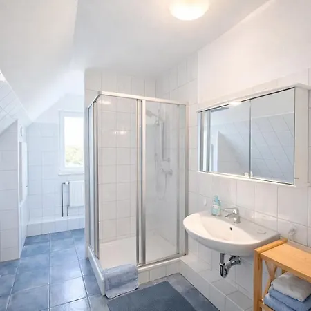 Am Nationalpark Fischland Darß Zingst, Großer Garten, Kamin, Terrasse, 3 Sz Ferienhaus