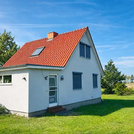 Ferienhaus am Nationalpark, Fischland Darß Zingst, großer Garten, Kamin, Terrasse, 3 SZ * Pruchten